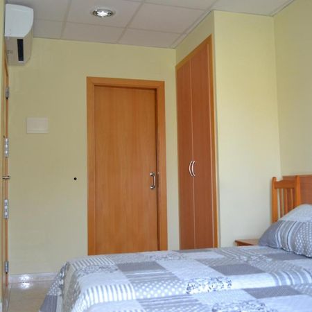 Hostal Bartis Figueres  Zewnętrze zdjęcie